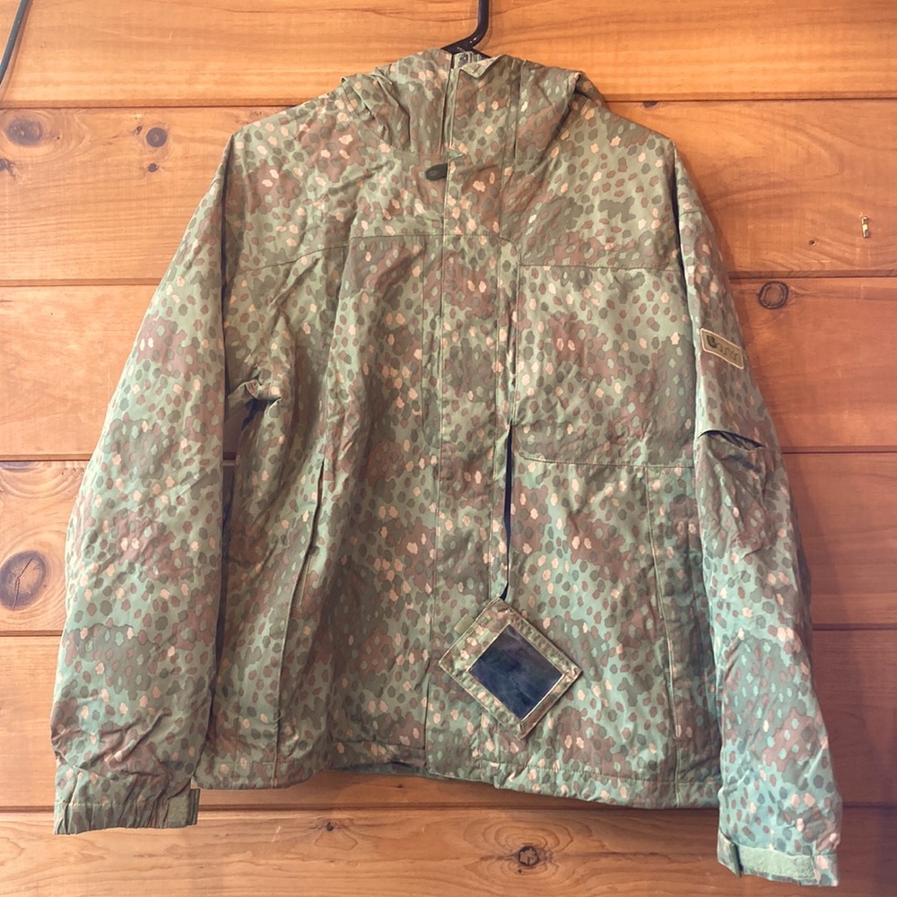 Burton Women’s Large Snowboard Jacket - Camo